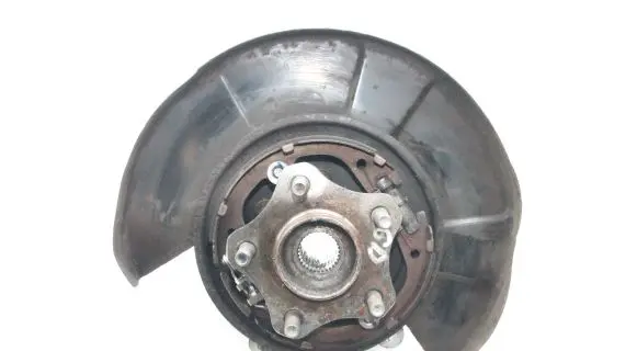 Infiniti Q50 Rear wheel hub