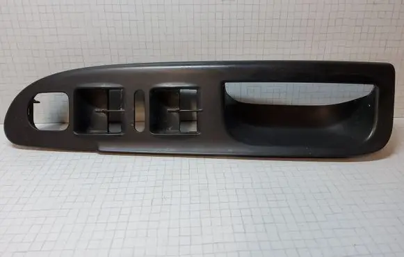 Volkswagen PASSAT B6 Front door window switch trim 3C1867171B
