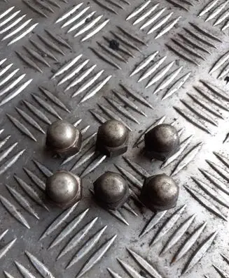 KIA Carnival Nuts/bolts 