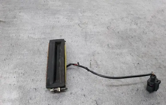 Volkswagen PASSAT B5.5 Tailgate/trunk/boot open switch 3B9827566C