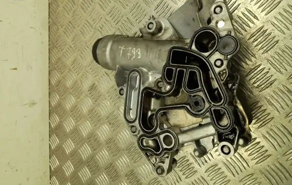 Mercedes-Benz C W206 Oil filter mounting bracket A6541800365