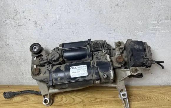 Audi Q7 4L Air suspension compressor/pump 7L8616006B 15150000393