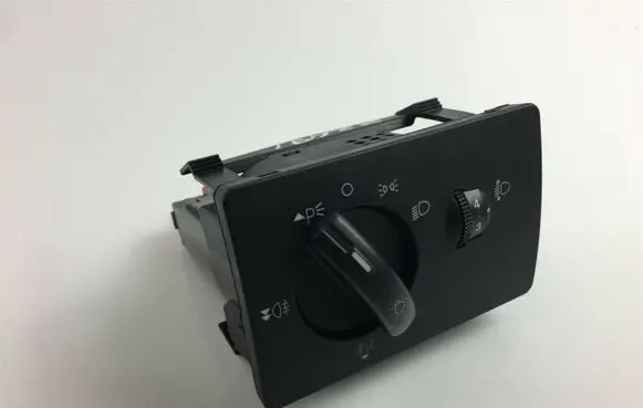 Ford Focus Light switch 7M5T13A024LA Z2491