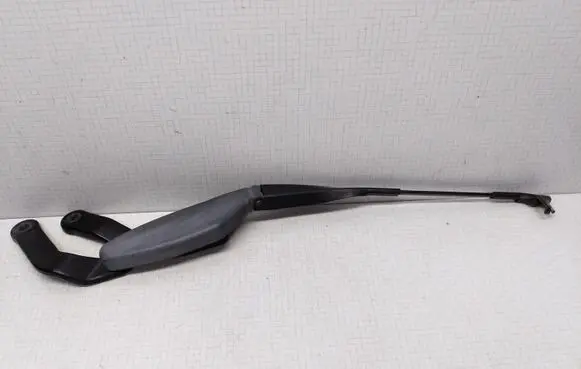 Mercedes-Benz E W211 Front wiper blade arm A2118200444