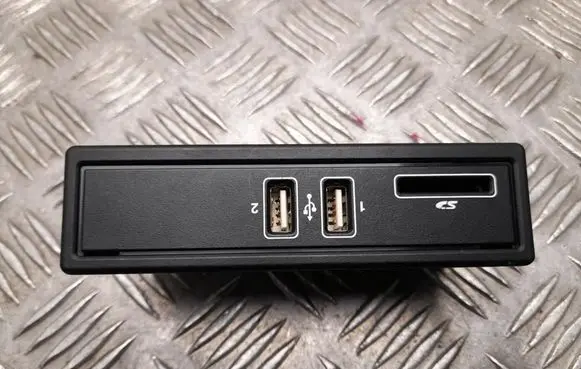 Mercedes-Benz E W213 USB socket connector A2138200401