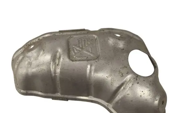 Toyota Sienna XL30 III Heat shield in engine bay 