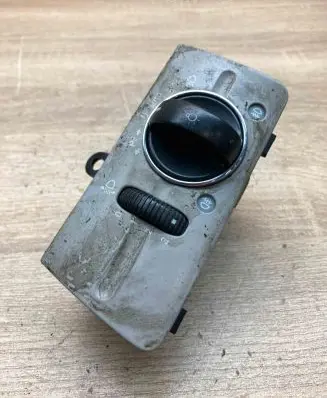Mercedes-Benz E W211 Light switch 2115450604 04056073