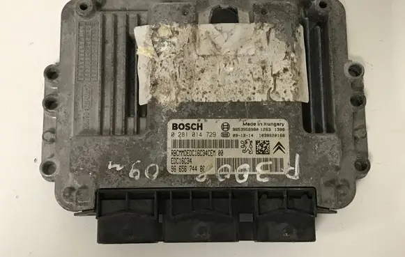 Peugeot 3008 I Engine control unit/module 9665674480