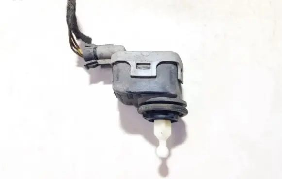 Opel Astra G Headlight level adjustment motor 90590665