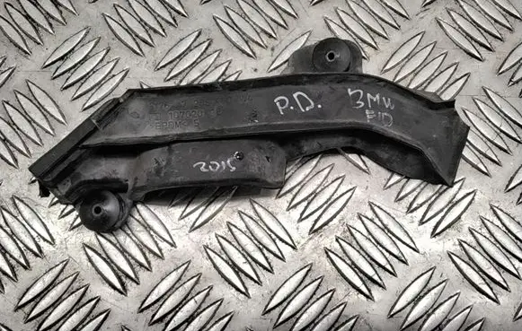 BMW 5 F10 F11 Engine compartment rubber 7206570