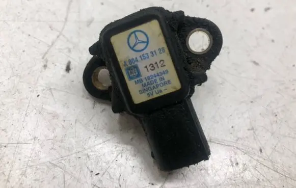 Mercedes-Benz E W210 Air pressure sensor A0041533128