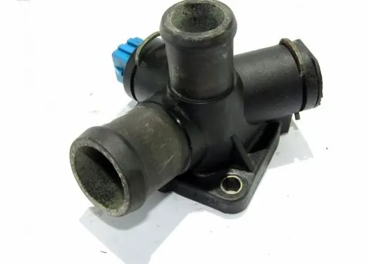 Volkswagen PASSAT B5 Engine coolant pipe/hose 050121133C