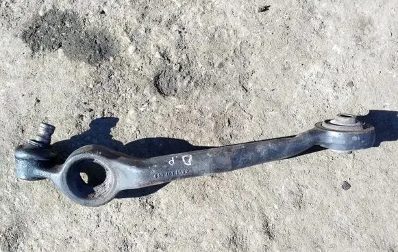 Audi A6 S6 C4 4A Front lower control arm/wishbone 4A0407158B