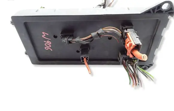 Mercedes-Benz Sprinter W906 SAM control unit A9069004700 A9069027500 A9069011500