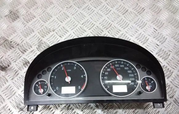Ford Mondeo Mk III Speedometer (instrument cluster) 3S7F10841