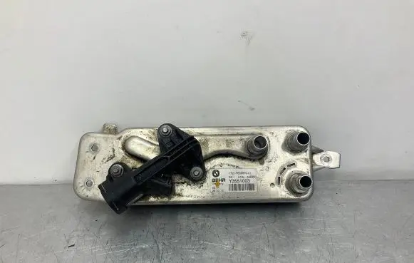 BMW 5 F10 F11 Engine oil radiator 7638679 3138730