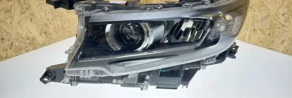 Toyota Land Cruiser (J150) Headlight/headlamp 3612523