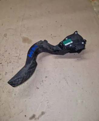 Audi A4 S4 B6 8E 8H Accelerator throttle pedal 8E1721523A 6PV00837501