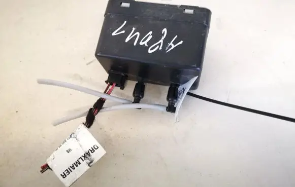 Mercedes-Benz CLS C219 Vacuum pump 0008002548 2052660233