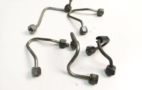 Nissan Qashqai Fuel injector supply line/pipe 