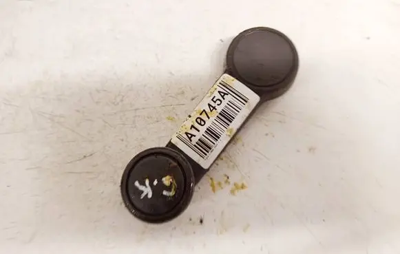 Ford Focus C-MAX Front door window winding handle 95vbv23342