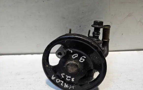 Mazda 323 F Power steering pump