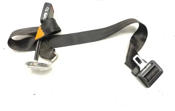 Volkswagen Golf III Middle seatbelt (rear) 1H0857713A 00052146