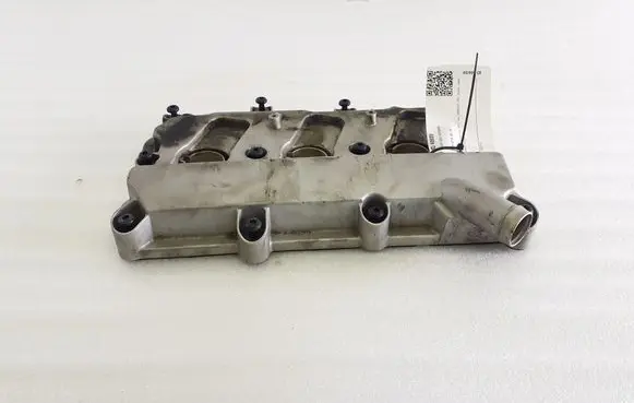 Audi Q7 4L Rocker cam cover 06E103472N