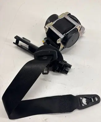 Mercedes-Benz GLC X253 C253 Front seatbelt A2058600285 061512