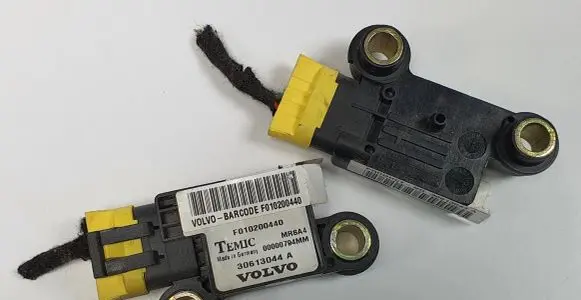 Volvo S40, V40 Airbag deployment crash/impact sensor 30613044