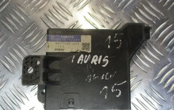 Toyota Auris 150 Air conditioner control unit module 88650-02400