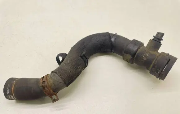 Audi A4 S4 B7 8E 8H Engine coolant pipe/hose 8E0121055F PA66GF30 2H14