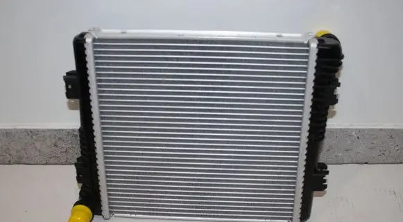 Mercedes-Benz C W205 Coolant radiator A0995005903