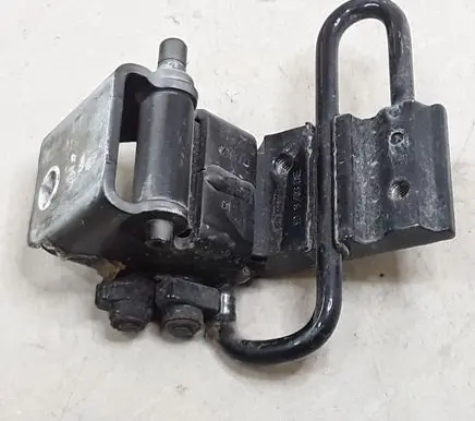 Audi A4 S4 B6 8E 8H Rear door lower hinge 8E0833412