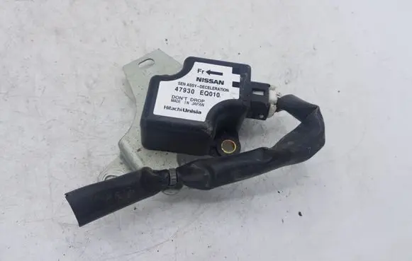 Nissan X-Trail T30 ESP acceleration yaw rate sensor 47930EQ010