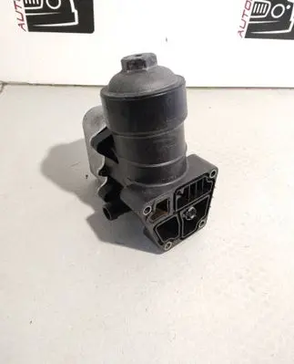 Volkswagen Touran II Oil filter mounting bracket 03L115389C 1111201126C 0F153