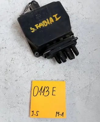 Skoda Fabia Mk1 (6Y) High voltage ignition coil 032905106B