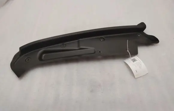 Mercedes-Benz V Class W447 Rear/tail light trim molding A4476940925