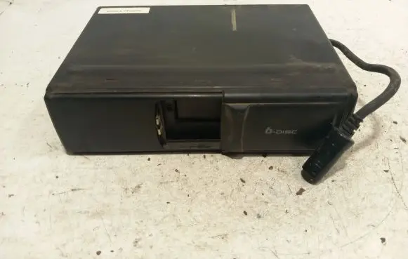 Audi A6 S6 C5 4B CD/DVD changer 4B0035111