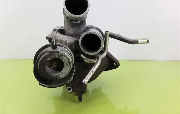 Toyota Avensis T250 Turbo 172010G010