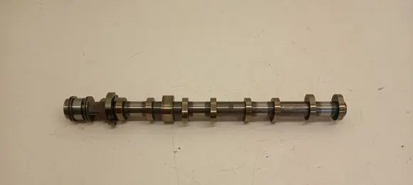 BMW 5 G30 G31 G38 Camshaft 11318600428 8600428 120001927
