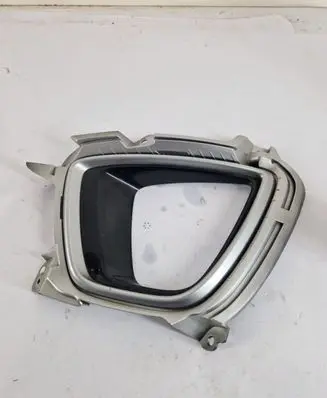 Front fog light trim/grill