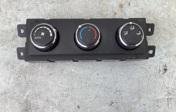 Chrysler Town & Country V Climate control unit 55111313AC 131120037465