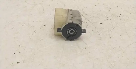 BMW 7 E38 Ignition lock contact 8373061