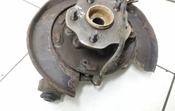 Lexus RX 450H Rear wheel hub spindle/knuckle 