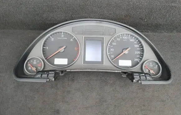 Audi A4 S4 B6 8E 8H Speedometer (instrument cluster) 8E0920900R RB4