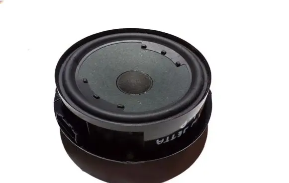 Volkswagen Jetta VI Front door speaker