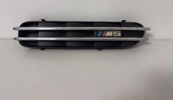 BMW 5 E60 E61 Fender grill 7896850 22405910 1234567