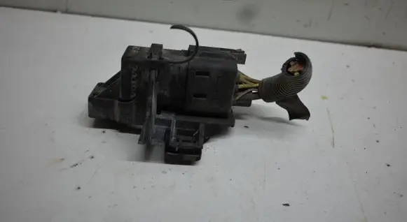 Volvo V70 Glow plug pre-heat relay 30751798