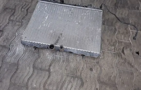Citroen C5 Coolant radiator 9653464080